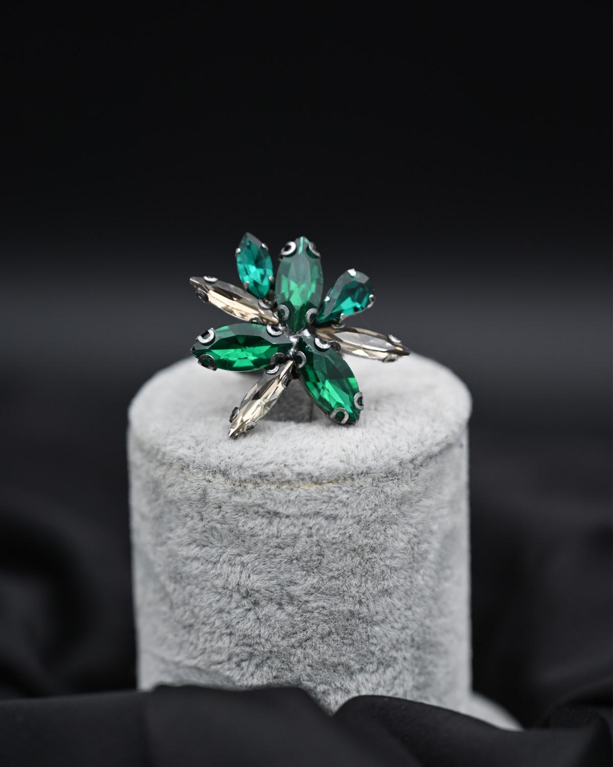 Цветен пръстен със стъклени камъни "Glamoratti"